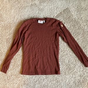 Fjallraven light weight merino base layer. Made in Italy